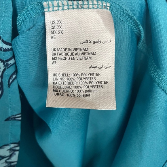 JM Collection turquoise blouse, nice loose sleeves and it’s lined! - Picture 2 of 5